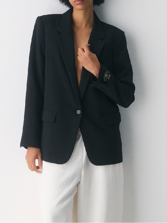 Aritzia Jackets & Blazers - Artizia Wilfred Generation Blazer / Crepette Classic Black - 4